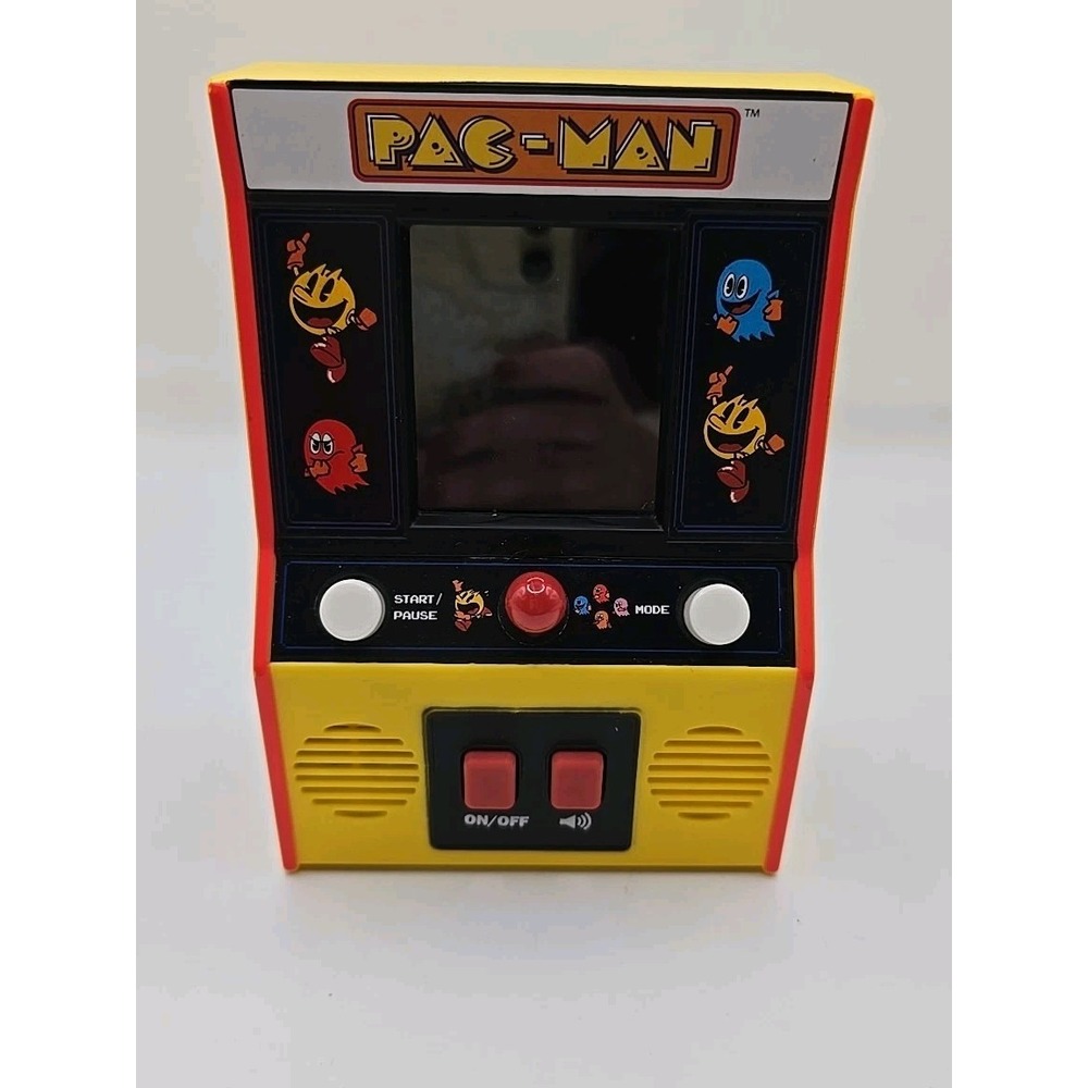 Pac-Man Hand Held Mini Arcade Style Game Bandai Namco Mpn 09521 - Works Great!
